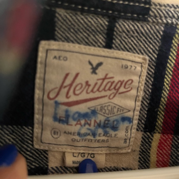 Super cute flannel - Picture 3 of 3